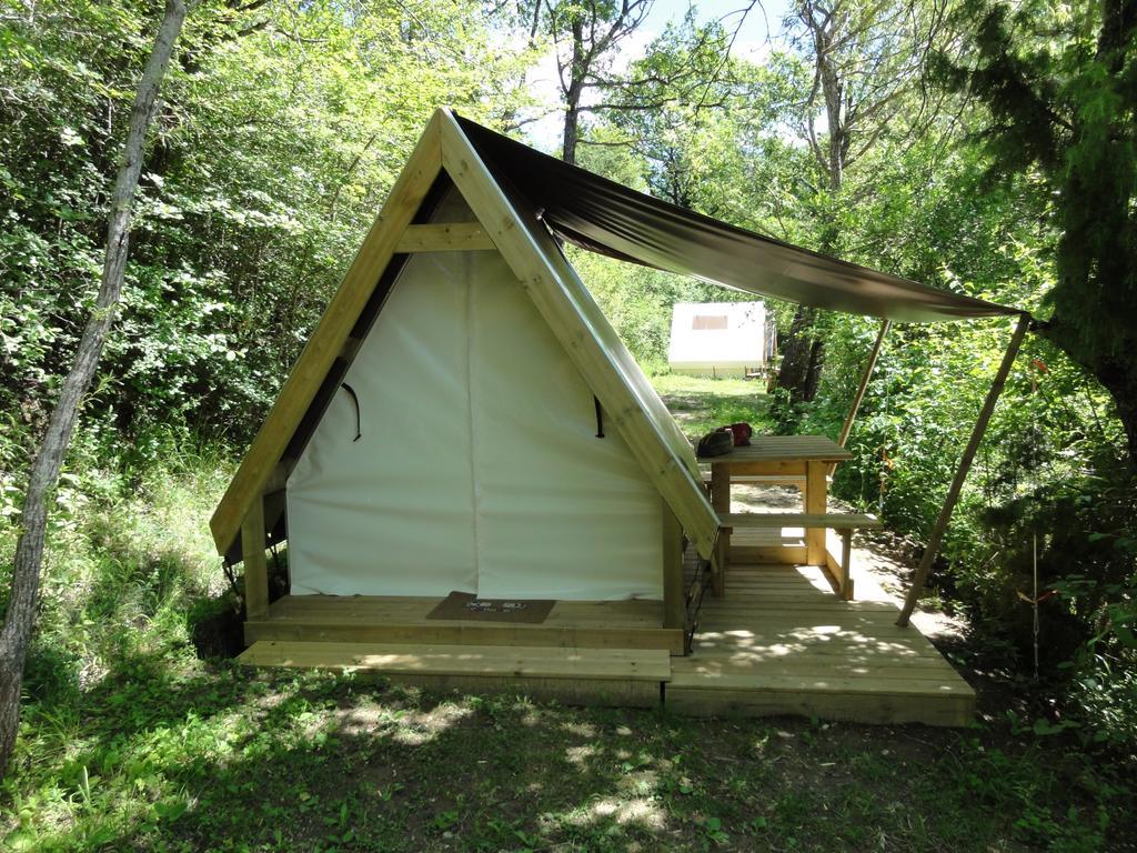 Camping La Ferme De กาสเตลลาน ภายนอก รูปภาพ
