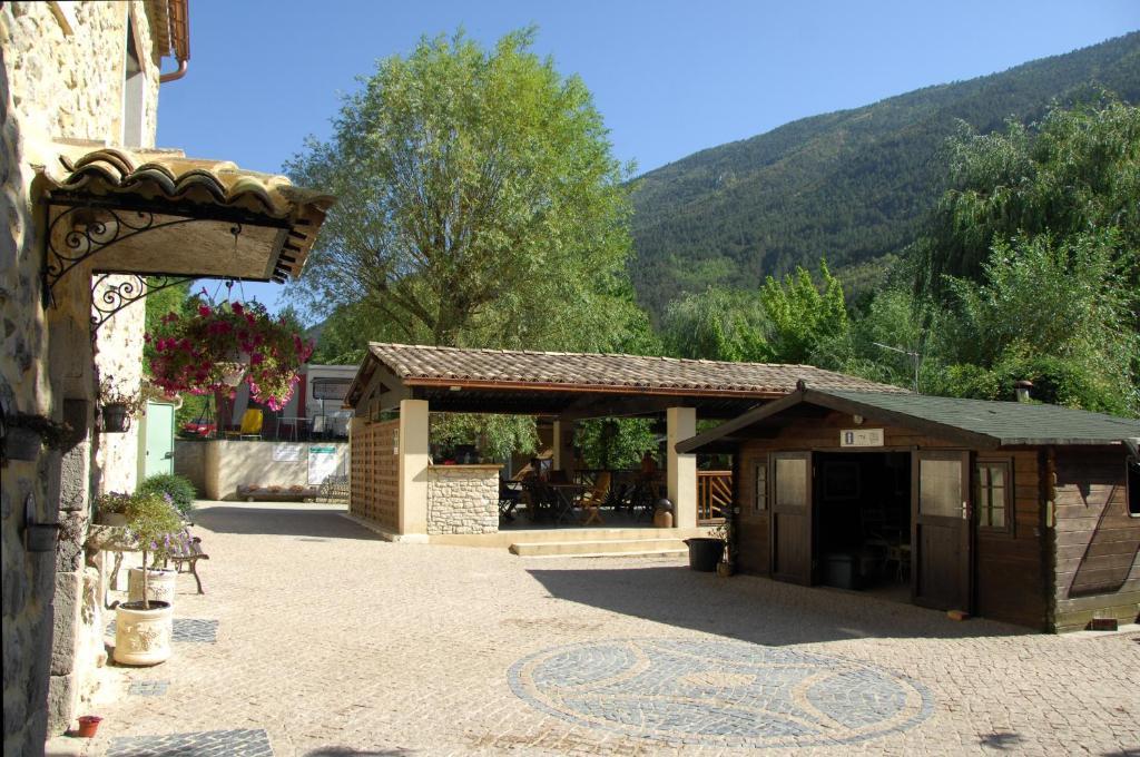 Camping La Ferme De กาสเตลลาน ภายนอก รูปภาพ