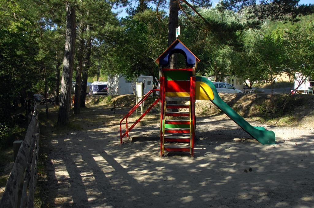 Camping La Ferme De กาสเตลลาน ภายนอก รูปภาพ