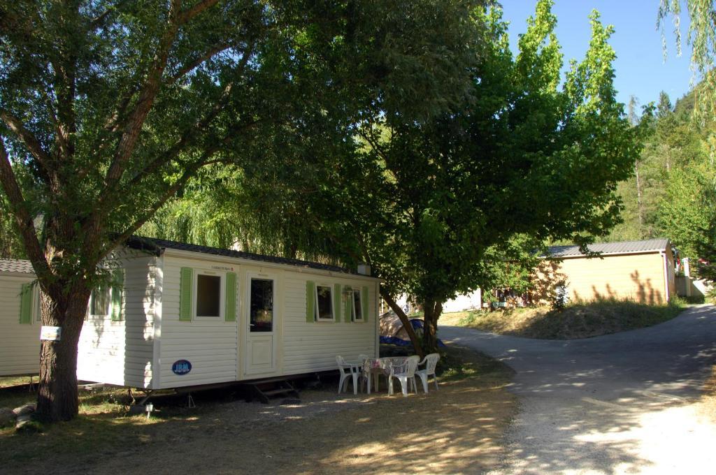Camping La Ferme De กาสเตลลาน ภายนอก รูปภาพ