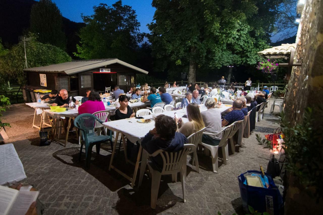 Camping La Ferme De กาสเตลลาน ภายนอก รูปภาพ